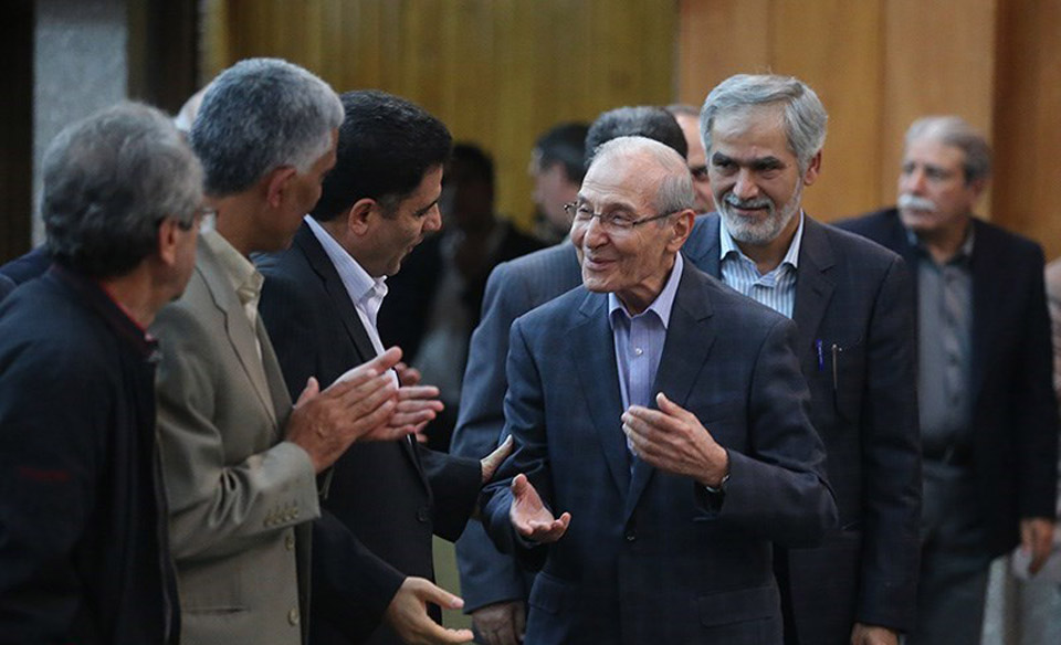 سرگذشت دکتر منوچهر دوایی